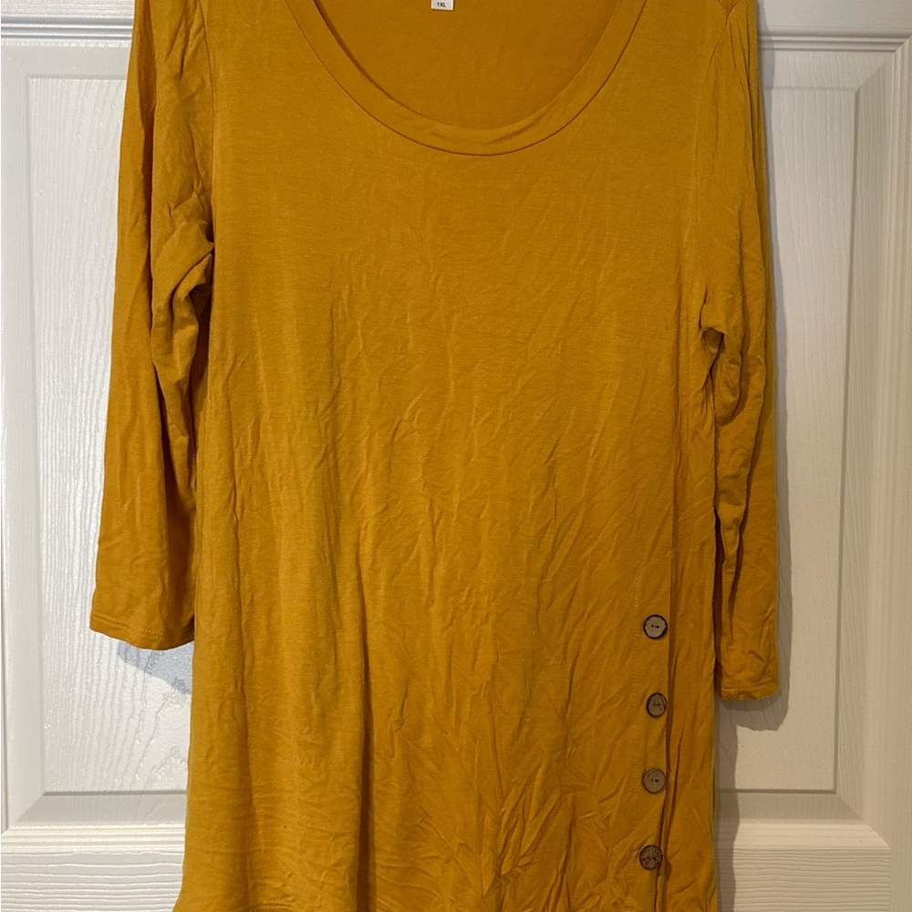 Emerald Golden Button-Detail Tunic